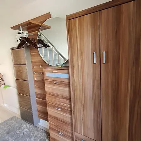 Haus Mit Garten, 20 Min. Zum Dom&messe Apartmán