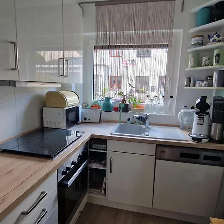 Haus Mit Garten, 20 Min. Zum Dom&messe * Keulen