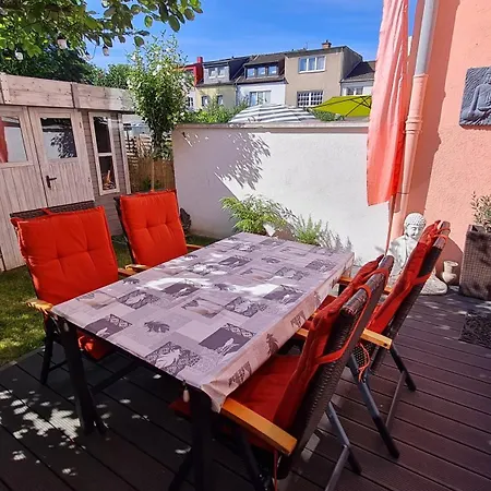 Haus Mit Garten, 20 Min. Zum Dom&messe