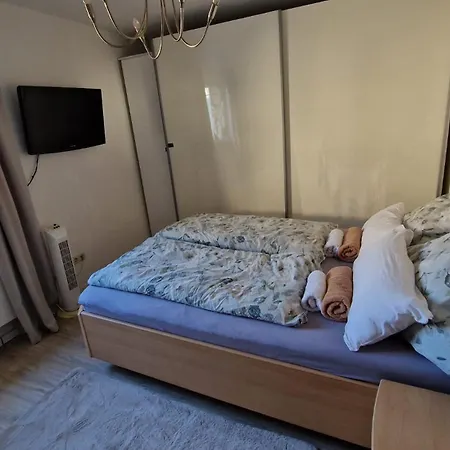 Haus Mit Garten, 20 Min. Zum Dom&messe Apartmán *